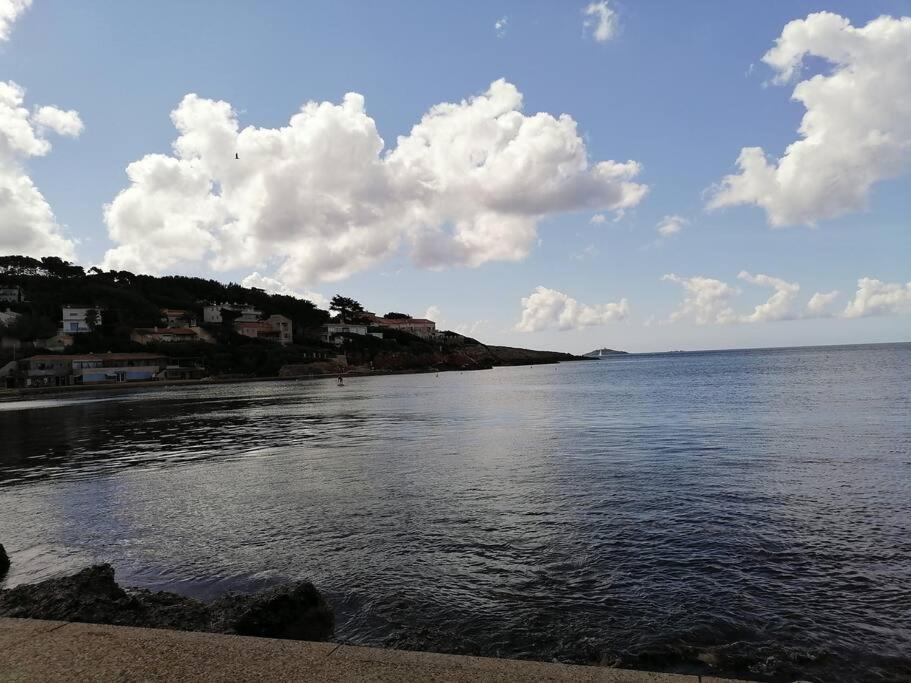 T 2 A 5 Mn A Pied De La Mer Sanary-sur-Mer Εξωτερικό φωτογραφία